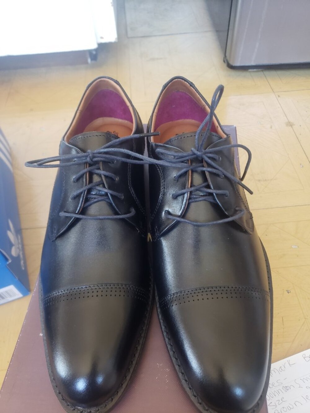 Johnston & Murphy (Hawthorn) Black Dress Shoes Size 9 M
